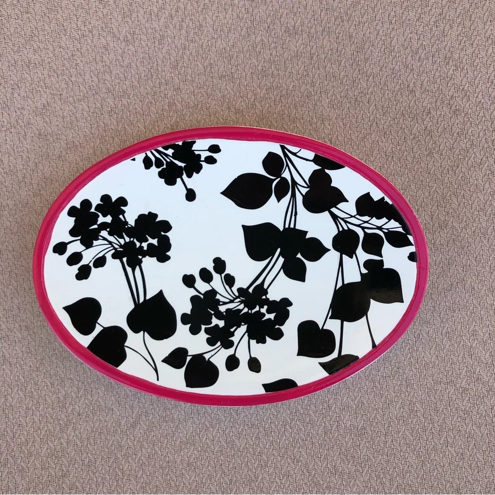Steve Madden Ceramic Juliet Soap Dish Vase Black White floral Bathroom Accessory
